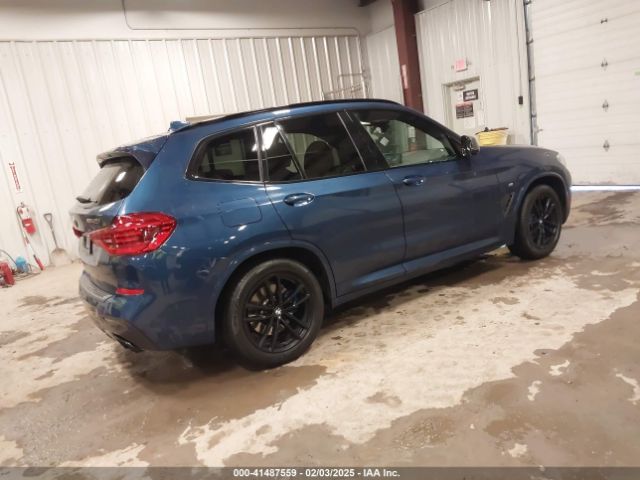 2018 BMW X3 5UXTS3C5XJ0Y96078 Photo 3