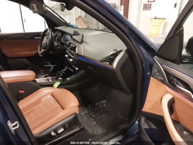2018 BMW X3 5UXTS3C5XJ0Y96078 Photo 4