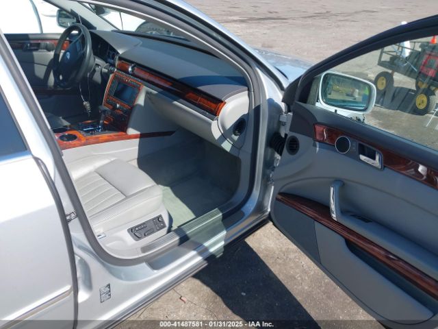 2006 VOLKSWAGEN PHAETON WVWAF03D468002815 Photo 4