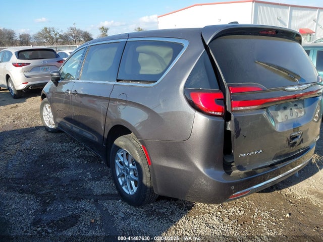 Chrysler Pacifica Touring L 2023 2C4RC1BGXPR546769 Image 3