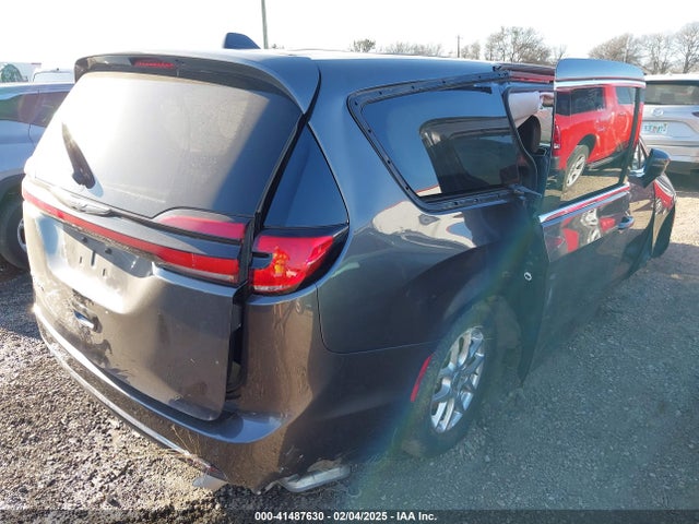 Chrysler Pacifica Touring L 2023 2C4RC1BGXPR546769 Image 4