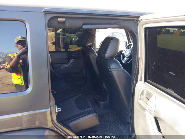 1C4BJWDG6JL867354 Jeep Wrangler Jk Unlimited Freedom Edition 4x4