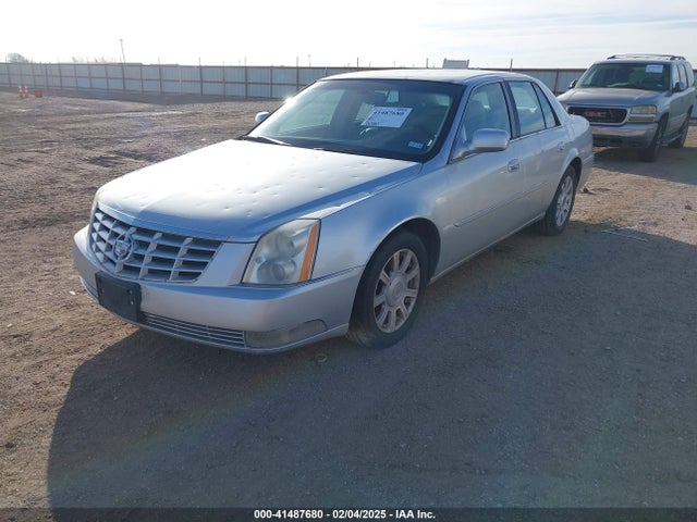2010 CADILLAC DTS 1G6KA5EY5AU120245 Photo 1