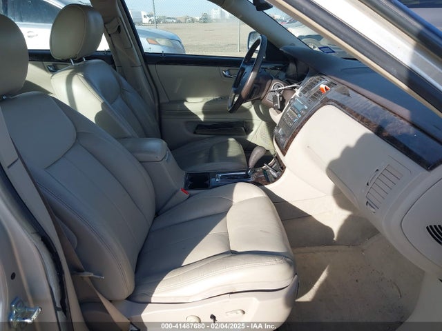 2010 CADILLAC DTS 1G6KA5EY5AU120245 Photo 4