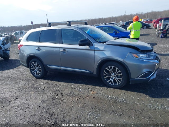 Mitsubishi Outlander Es 2018 JA4AD2A33JZ017282 Image 13