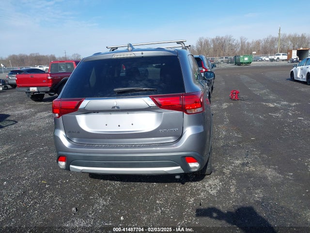 Mitsubishi Outlander Es 2018 JA4AD2A33JZ017282 Image 16