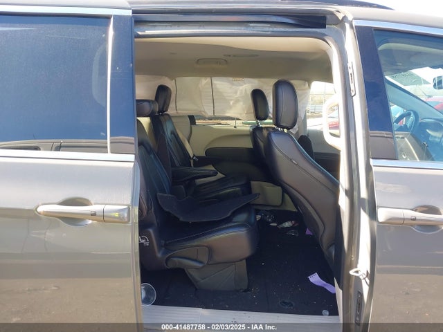 Chrysler Pacifica Touring L 2022 2C4RC1BG5NR151928 Image 8