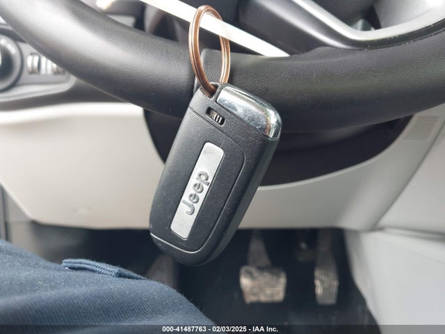 ZACNJABB6LPL62935 Jeep Renegade Latitude Fwd