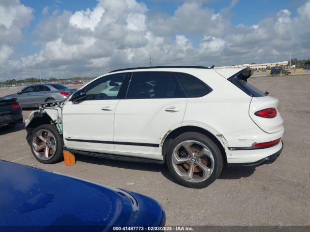 SJAAM2ZV2NC013035 Bentley Bentayga S/v8