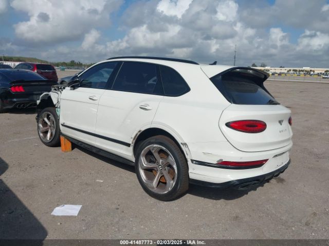 2022 BENTLEY BENTAYGA SJAAM2ZV2NC013035 Photo 2