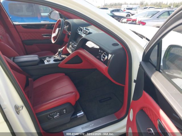 2022 BENTLEY BENTAYGA SJAAM2ZV2NC013035 Photo 4