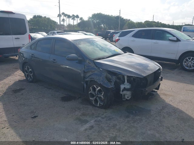 3KPF24AD9ME265607 KIA Forte Lxs