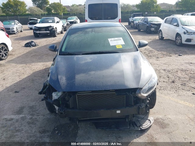 3KPF24AD9ME265607 KIA Forte Lxs