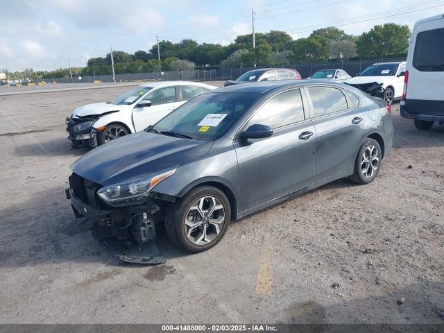 3KPF24AD9ME265607 KIA Forte Lxs