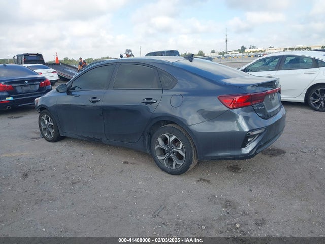 3KPF24AD9ME265607 KIA Forte Lxs