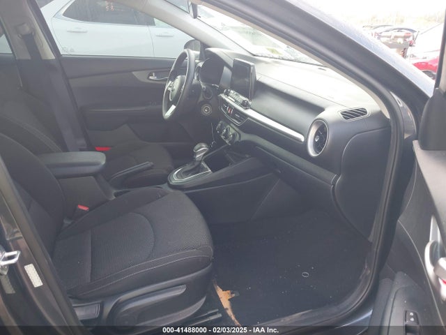 3KPF24AD9ME265607 KIA Forte Lxs