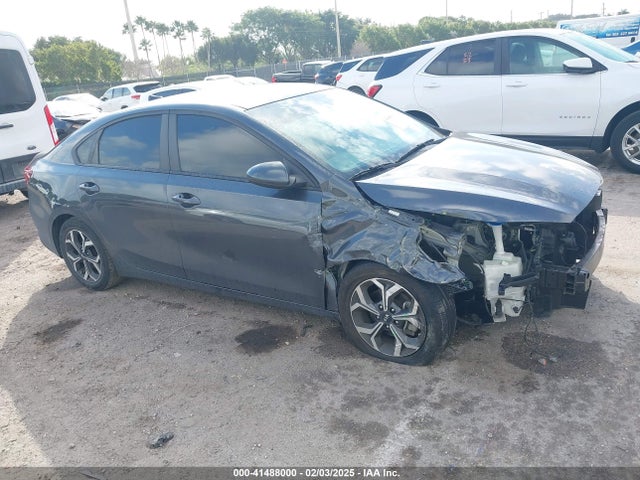 3KPF24AD9ME265607 KIA Forte Lxs