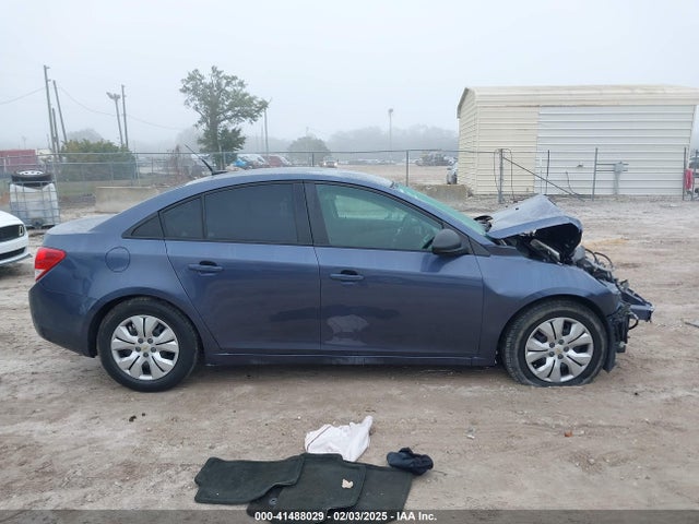 1G1PA5SHXE7346012 Chevrolet Cruze Ls Auto