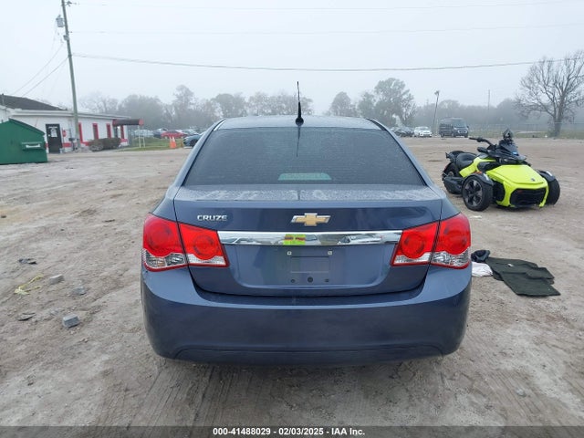 1G1PA5SHXE7346012 Chevrolet Cruze Ls Auto
