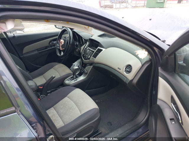 1G1PA5SHXE7346012 Chevrolet Cruze Ls Auto