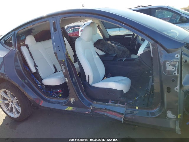 7SAYGDEE4PA181013 Tesla Model Y