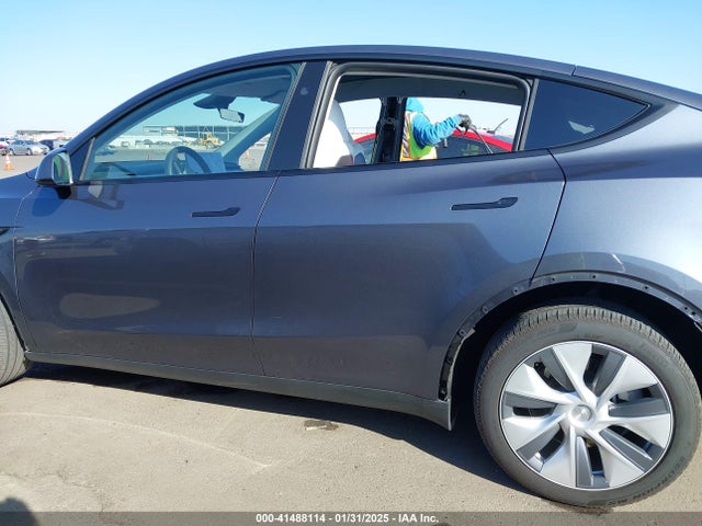 7SAYGDEE4PA181013 Tesla Model Y