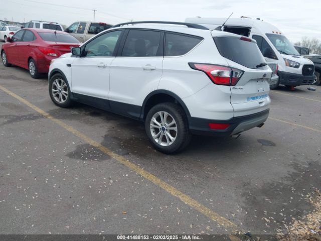 1FMCU9GD0JUC62783 Ford ESCAPE SE