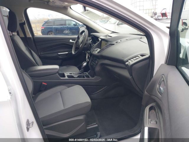 1FMCU9GD0JUC62783 Ford ESCAPE SE