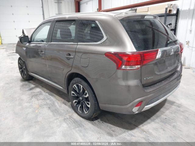 2018 MITSUBISHI OUTLANDER PHEV JA4J24A53JZ027619 Photo 2