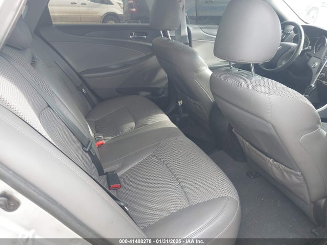 Продажа на аукционе авто 2012 Hyundai Sonata Se 2.0t, vin: 5NPEC4AB7CH365884, номер лота: 41488278
