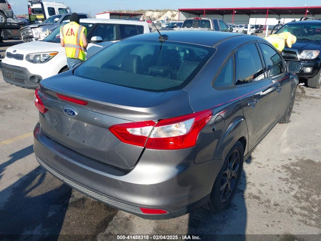 1FADP3F28EL440485 Ford FOCUS SE