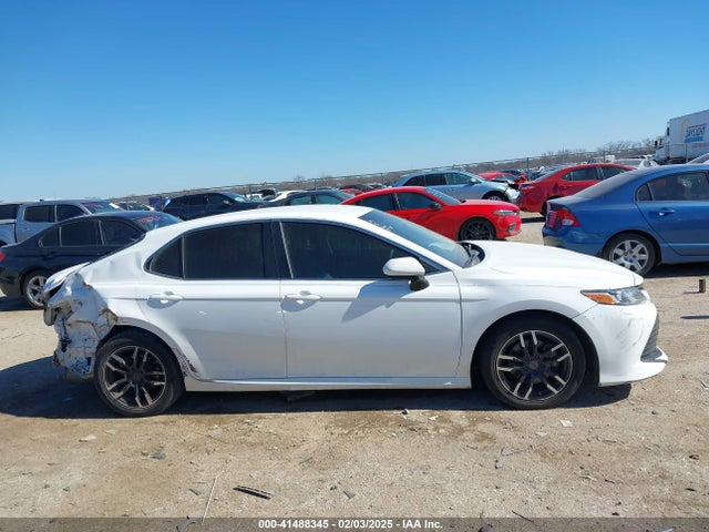 4T1B11HK8JU113895 Toyota CAMRY LE