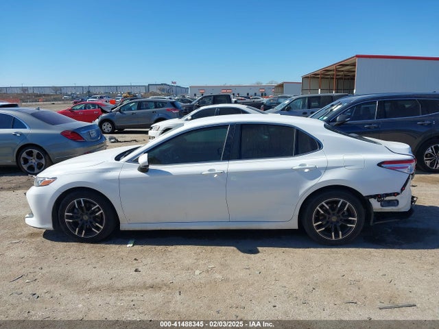 4T1B11HK8JU113895 Toyota CAMRY LE
