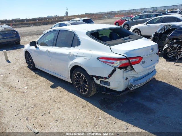4T1B11HK8JU113895 Toyota CAMRY LE