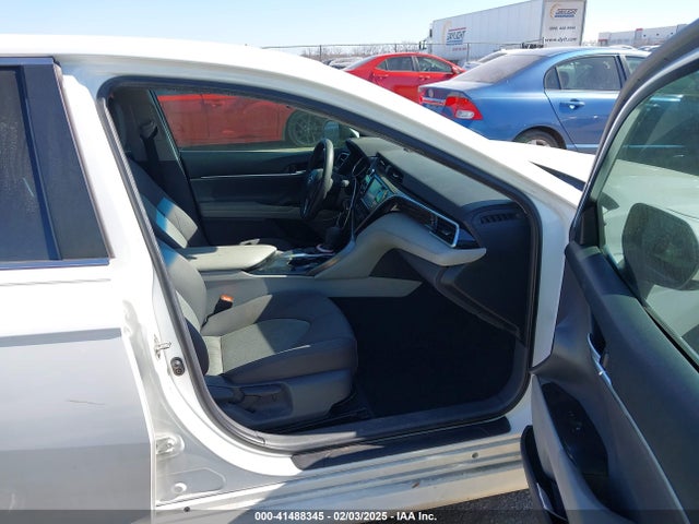 4T1B11HK8JU113895 Toyota CAMRY LE