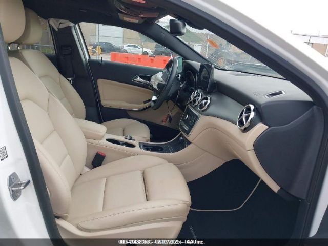 WDCTG4EB5KU015478 Mercedes-Benz GLA 250