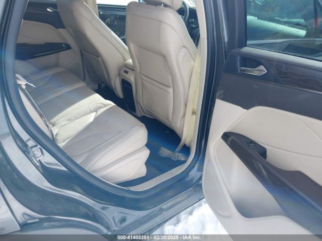 5LMTJ3DH4JUL19545 Lincoln Mkc Reserve