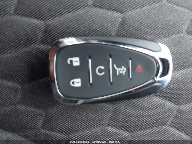 2GNAXJEV0J6304083 Chevrolet EQUINOX LT