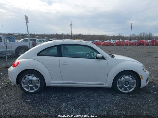 3VWJP7AT8EM611560 Volkswagen Beetle 2.5l