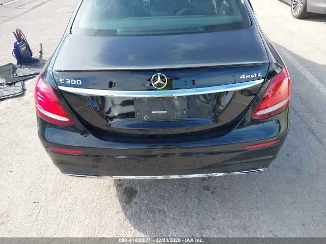WDDZF4KB6KA632323 Mercedes-Benz E 300 4matic