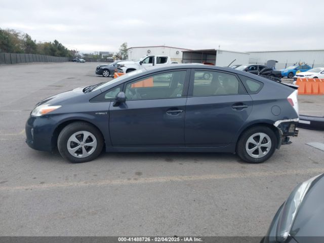 JTDKN3DU1F2001390 Toyota Prius Four