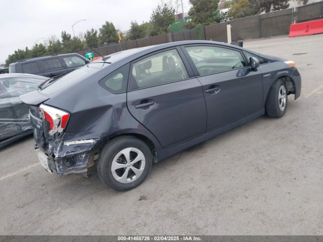 JTDKN3DU1F2001390 Toyota Prius Four