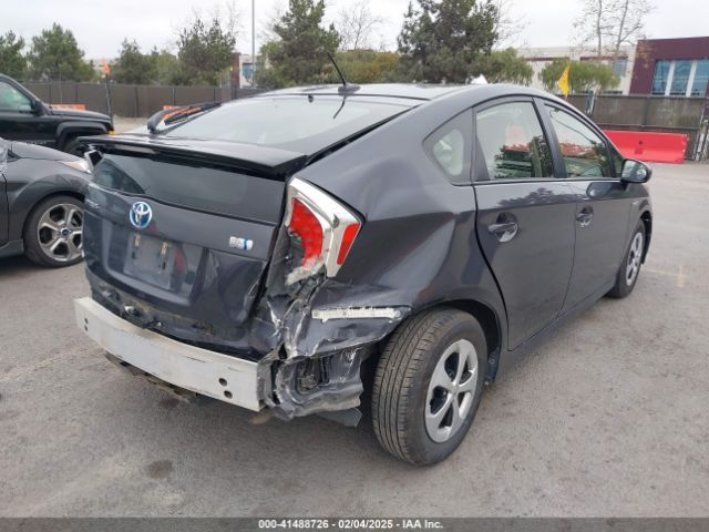 JTDKN3DU1F2001390 Toyota Prius Four
