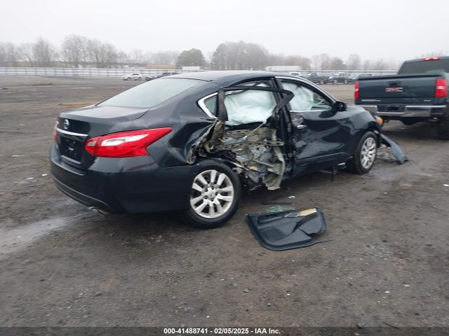 Nissan Altima 2.5 S 2017 1N4AL3APXHN319225 Image 4