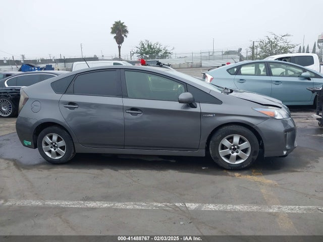 Toyota Prius Plug-in Advanced 2015 JTDKN3DPXF3074794 Image 13