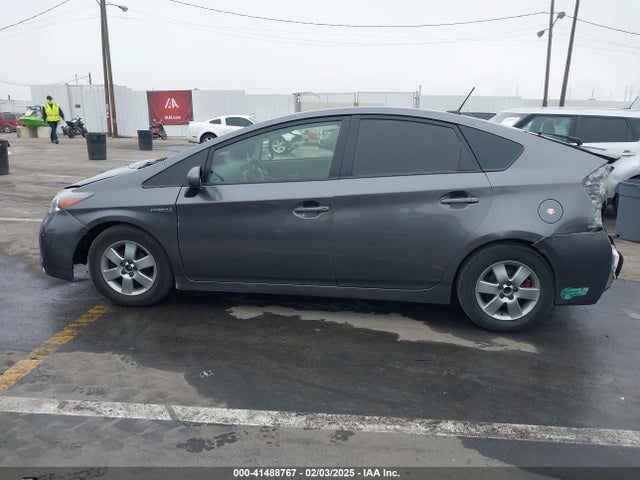 Toyota Prius Plug-in Advanced 2015 JTDKN3DPXF3074794 Image 14