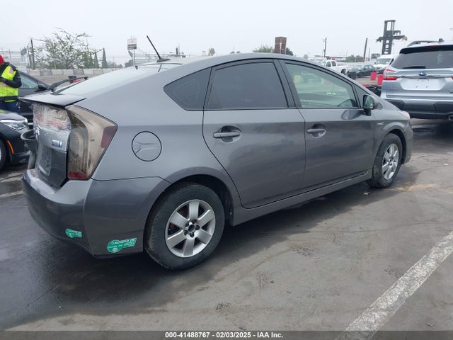 Toyota Prius Plug-in Advanced 2015 JTDKN3DPXF3074794 Image 4