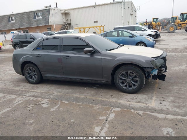 2C3CCAAG9FH749040 Chrysler 300 Limited