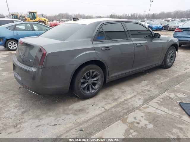 2C3CCAAG9FH749040 Chrysler 300 Limited