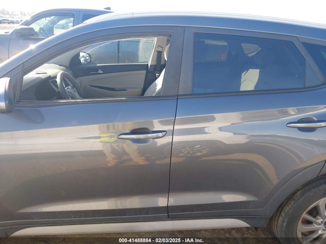 KM8J33A44JU725802 Hyundai TUCSON SEL